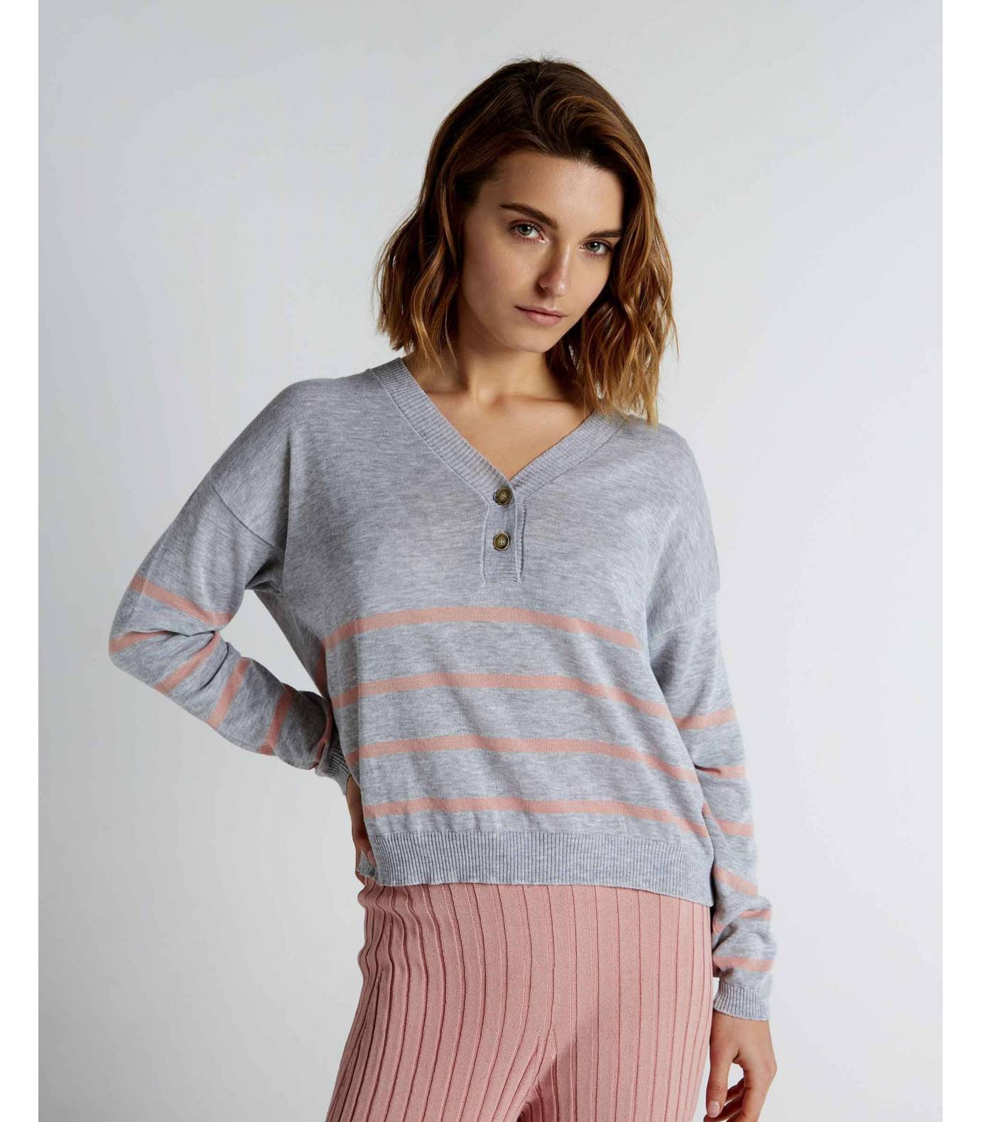 Pullover de tricot con rayas a contraste color vigore