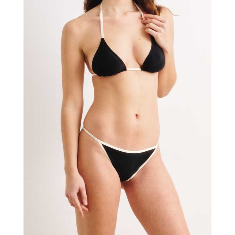 Bikini Michelle Santorino – Estilo y Comodidad en Cada Detalle Bikini Michelle Santorino – Estilo y Comodidad en Cada Detalle