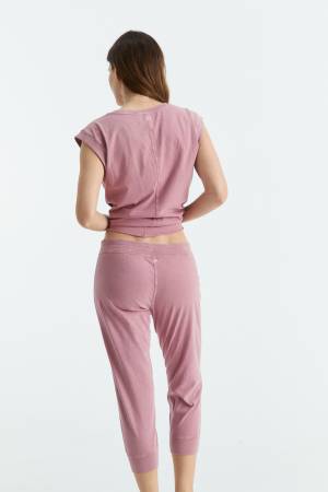 Flamé Capri Pants