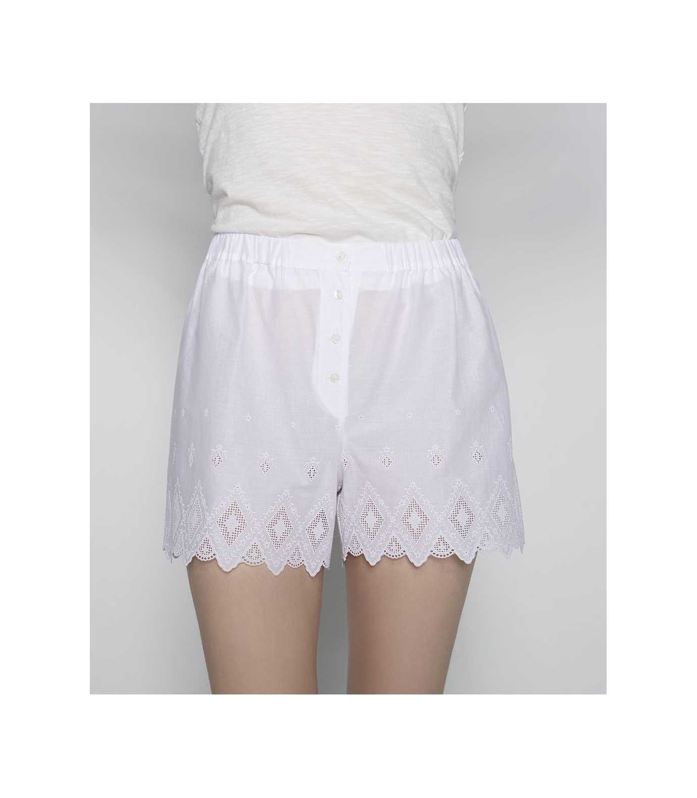 TCN Short Blanco Bordado 